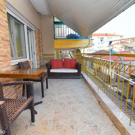 Menios Apartments And Studios Nea Kallikrateia Bagian luar foto