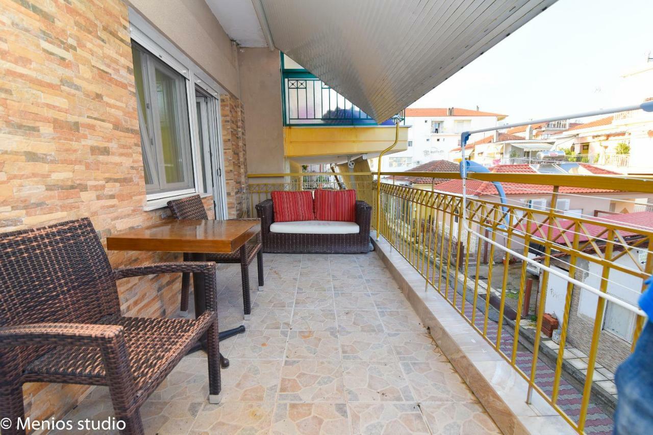 Menios Apartments And Studios Nea Kallikrateia Bagian luar foto