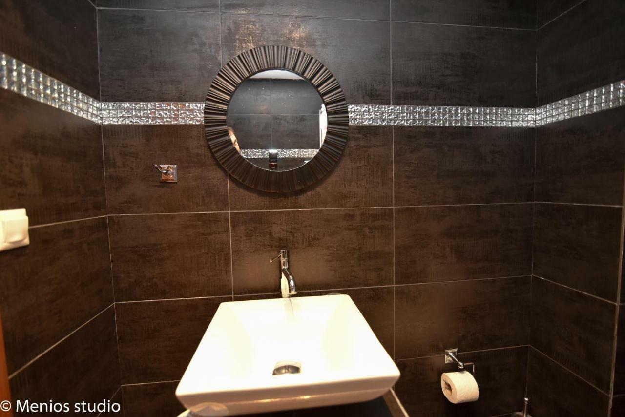 Menios Apartments And Studios Nea Kallikrateia Bagian luar foto