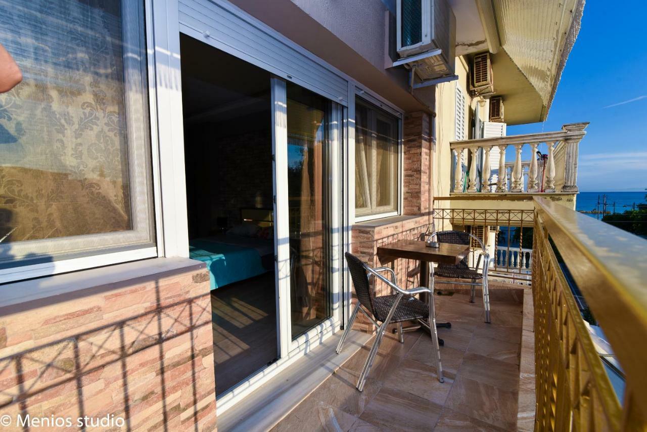 Menios Apartments And Studios Nea Kallikrateia Bagian luar foto