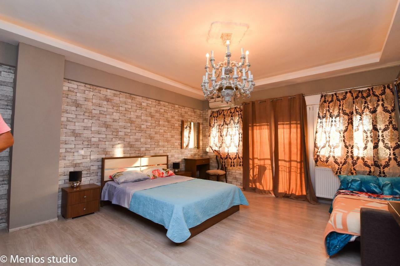 Menios Apartments And Studios Nea Kallikrateia Bagian luar foto