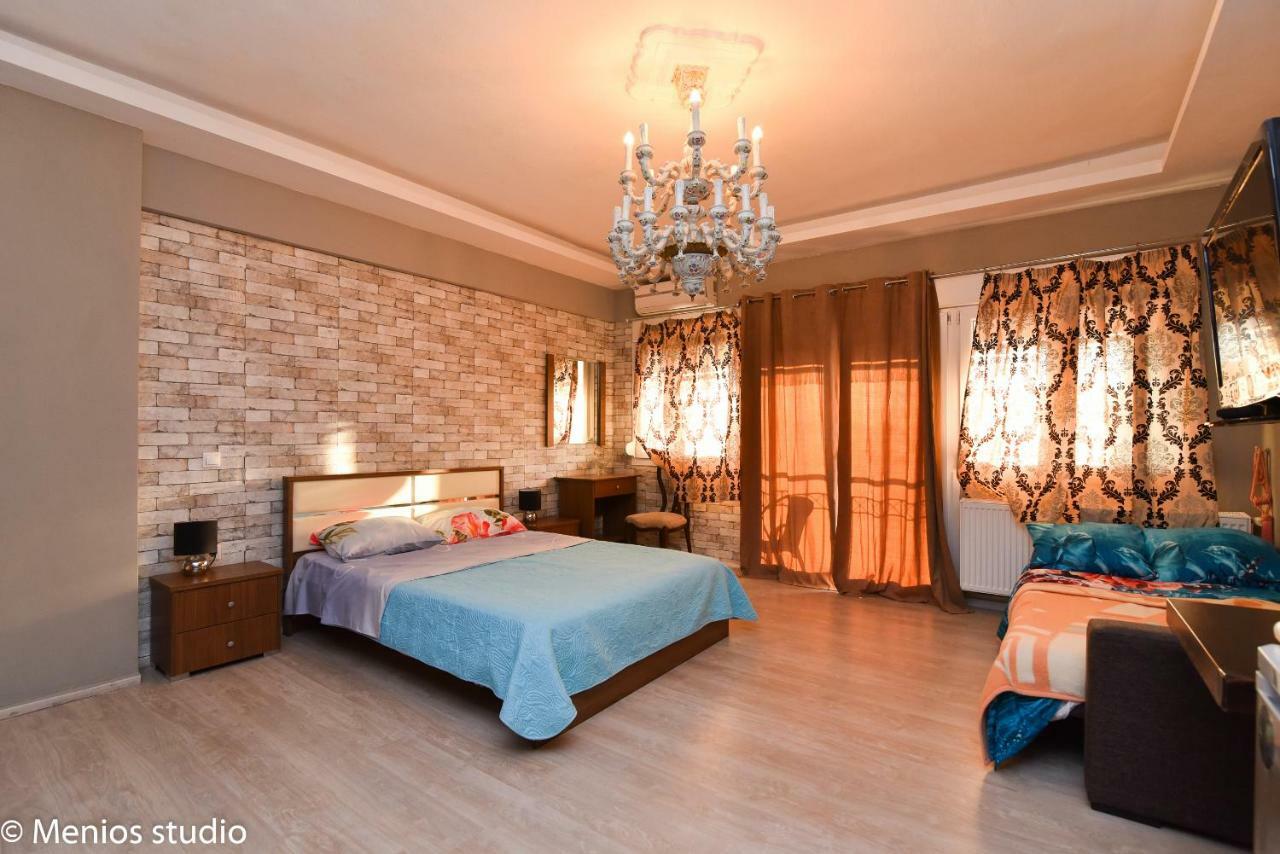 Menios Apartments And Studios Nea Kallikrateia Bagian luar foto