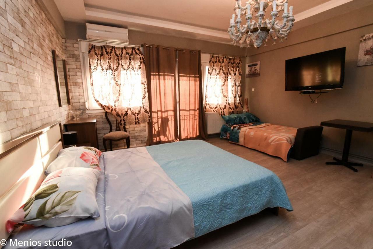 Menios Apartments And Studios Nea Kallikrateia Bagian luar foto