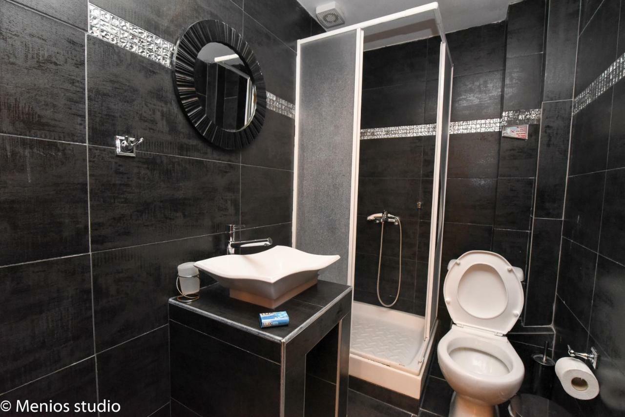 Menios Apartments And Studios Nea Kallikrateia Bagian luar foto