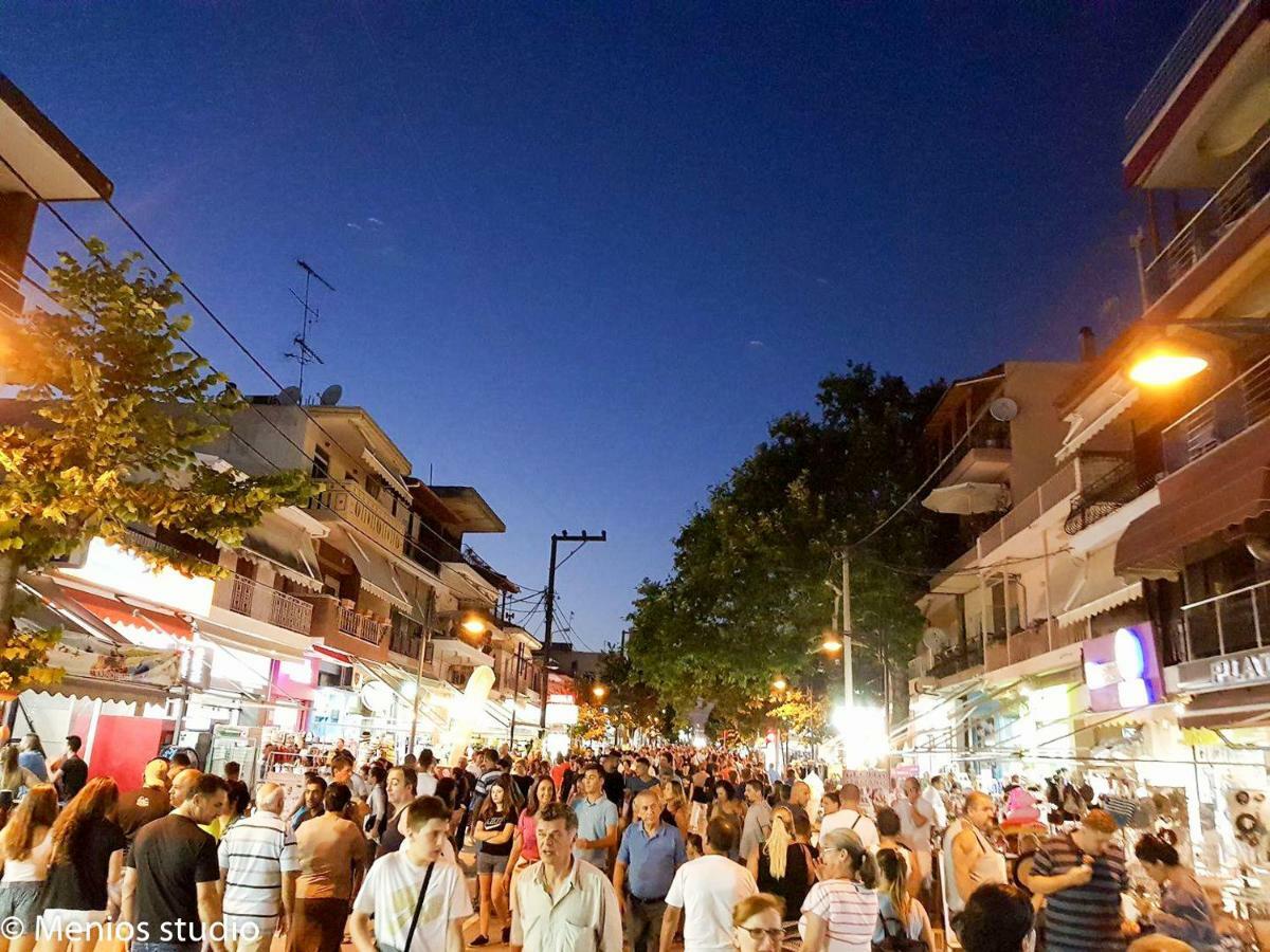 Menios Apartments And Studios Nea Kallikrateia Bagian luar foto